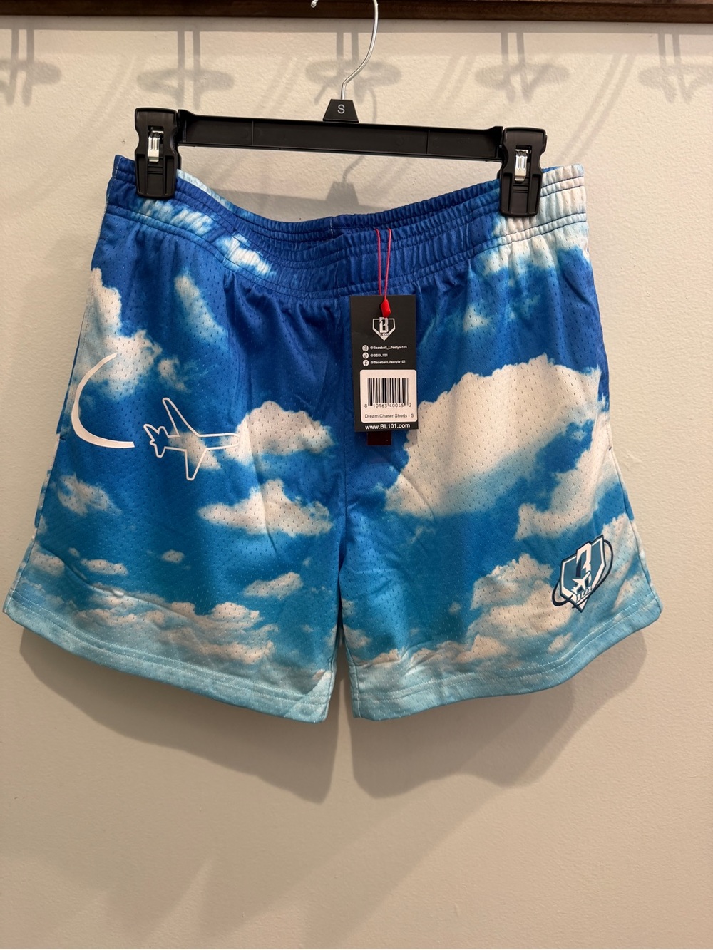Baseball Lifestyle 101 Sky Cloud Print Athletic Shorts for Men Small - Blue